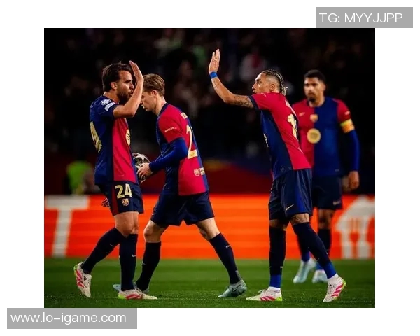 欧冠改制以来巴萨球员戴帽榜：梅西8次居首，费尔明上榜