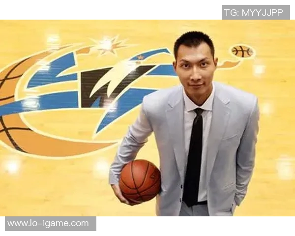 阿联洛杉矶开训受访洛媒：新赛季因阿联变得好看